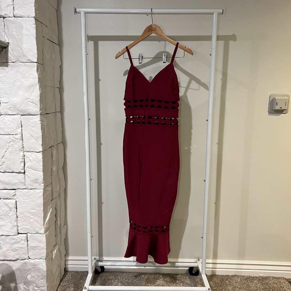❌SOLD❌ Maroon Bodycon Cutout Midi Dress